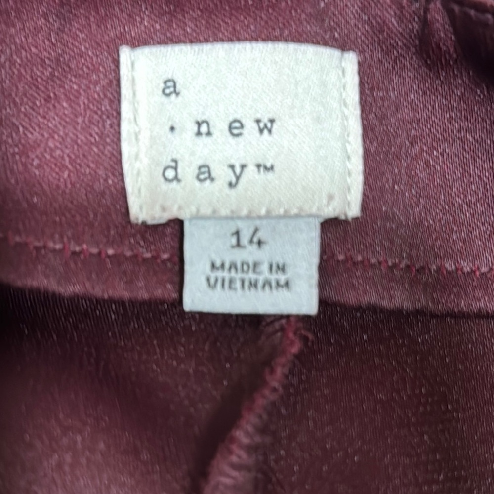 NWT A New Day Woman’s Burgundy Pants Size 14 - Picture 2 of 5